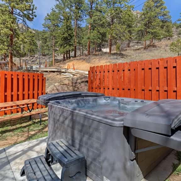 Cabin 1- Hot Tub, Grill- Mins to RMNP! - Image 1
