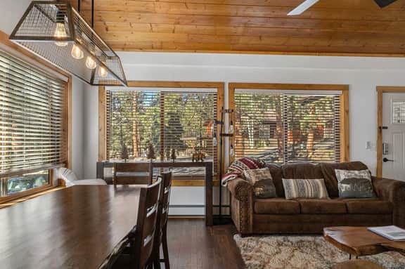 Cabin 3- Cozy, updated cabin 5 min to RMNP - Image 3