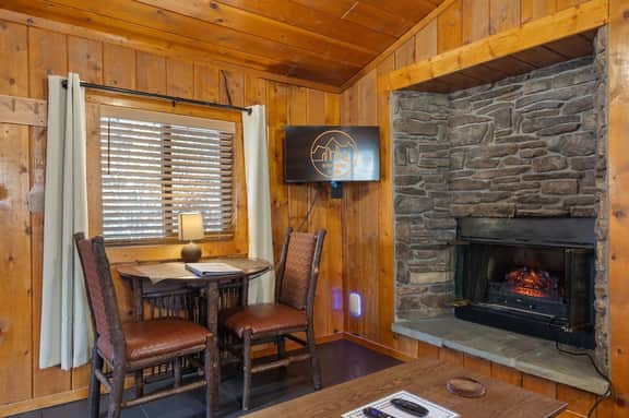 Cabin 7- Studio Cabin Heated Floors 5 Min to RMNP - Image 5