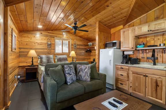 Cabin 7- Studio Cabin Heated Floors 5 Min to RMNP - Image 3