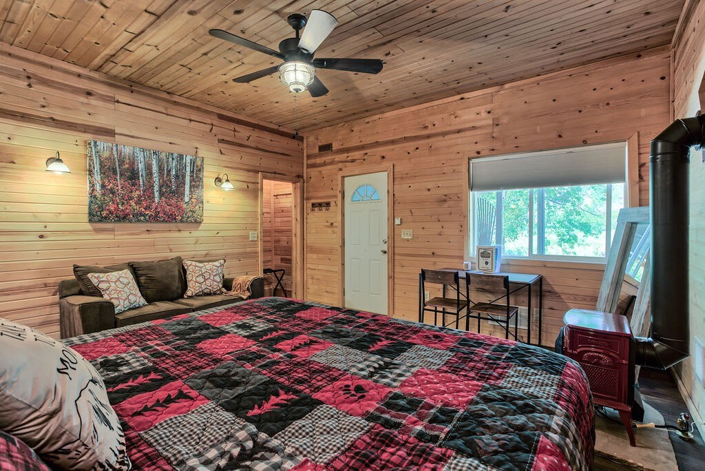Aspen cabin at Riverside